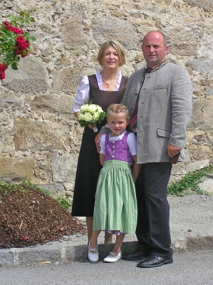 Hochzeitsfoto von Pretzl Karin und Kriegner Christian mit Charlotte